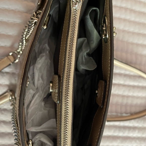 Coach purse - Picture 3 of 10